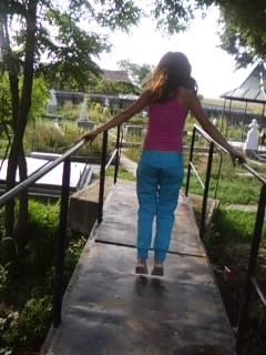 ;):p     mia lasta ala com8-> comuri dreaq ete prost care nare face     dupa
