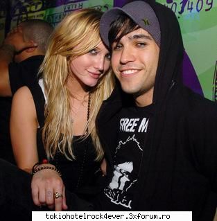 .::~fall out boy~::. aude petey vrea insoare maimutza aia  sper fie numa zvon, urasc mutanta