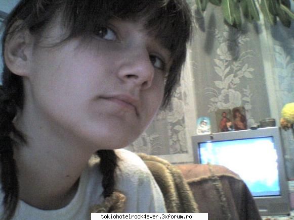 hy...my name is ade, i'm 14 years old
i like with friends
i love th, ilove tom verry much it is my