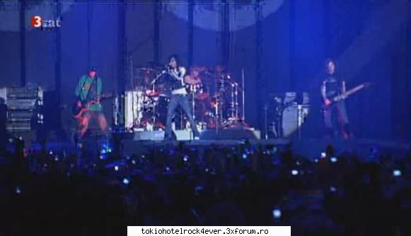 tokio hotel live oberhausen uit...asta fost prima mel kre   asa...si inainte intre scena,s