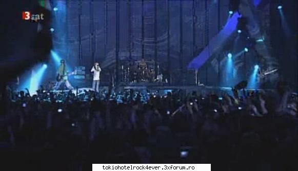 tokio hotel live oberhausen uitatzi atente panoul din spate vede vada cat cat....