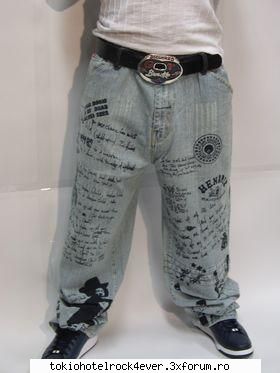 fata :rotfl:  :rotfl:  :rotfl:  :rotfl: poze cu tom