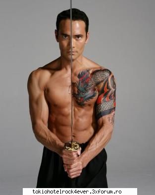 la mine:>
tom ..sa zicem ca ar fi primul ala kinezoi cu care pun poza de mai joss :nebun:  :nebun: