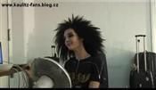 tokio hotel episode acum canta