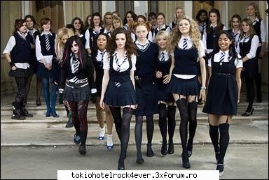 st. trinian`s unul din filmele mele trinian`s scoala diferite restu lumii ..si directoare mai