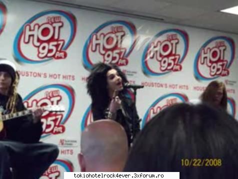 95.7 hot studios houston ( ) - MissKaulitz - *..::Gallery::..*
