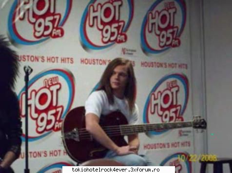 95.7 hot studios houston ( ) - MissKaulitz - *..::Gallery::..*