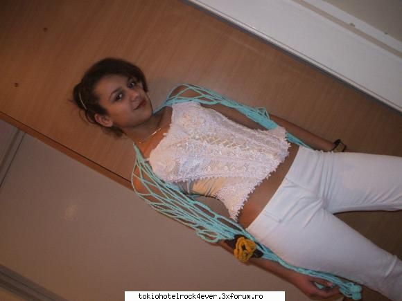Akasha... i mean... me :) - eeooo :X:X:X: poze de ieri :) - *..::Me, myself & I::..*