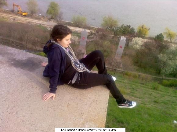 Alexandra - sa zicem ca nu's emo..cam am renuntat pt - *..::Me, myself & I::..*