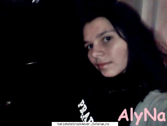 AlyNa MadeLeiNe - =)) anormalelor :))) pe hol;) - *..::Me, myself & I::..*