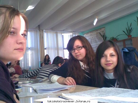 AnN3li$s - io`s aia cu 4 ochi:-j - *..::Me, myself & I::..*