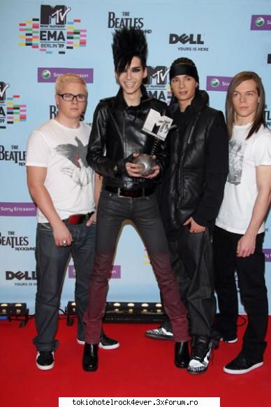 And the winner is...Tokio Hotel!!!!! - Wtf?!e asa-i Bilutzu e rocker baiatul ma da ii - *..::Tokio Hotel::..*