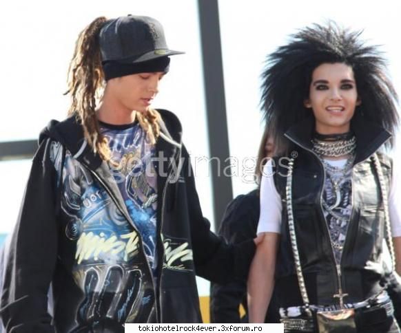 Au castigat - 3.gemenii inca[,]cateva aici - *..::Tokio Hotel::..*