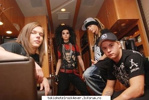 Autocarul TH - Tatyann' - *..::Tokio Hotel::..*