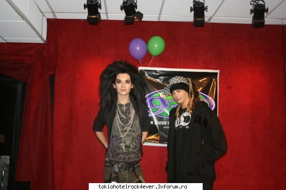 mai pun poze :nebun: vai ce fata a facut tomata :nebun:  :rotfl: bill din ceara
