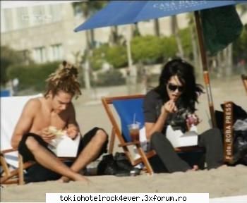 Bill&Tom la plaja in L.A - am mai gasiiiiiit are picioare sexy mai...! - *..::Bill & Tom Kaulitz::..*