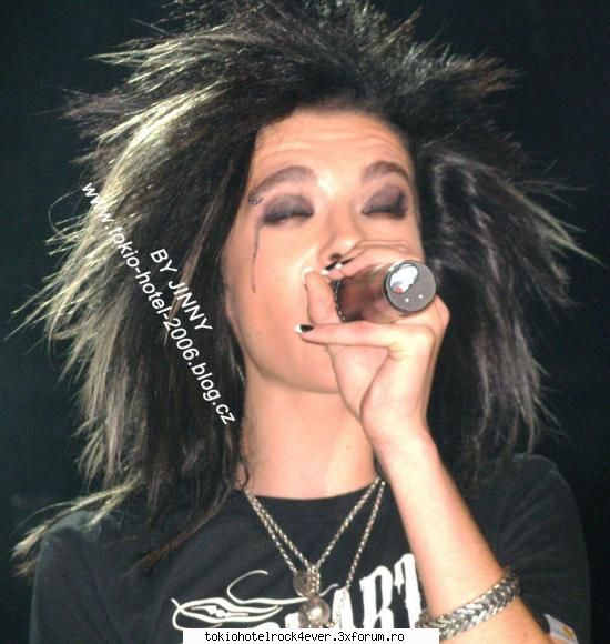 Bill crying....???? - am gasit niste poze.......plangea??nuh???? - *..::Archive::..*