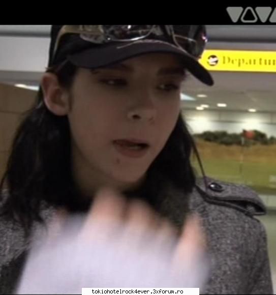 Bill nemachiat - aici era la cva aeroport dn kte jtiu - *..::Bill Kaulitz::..*