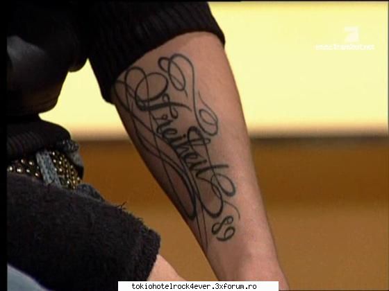 Bill's new tatoo - am cateva poze cu tatuaju` lui...a inceput sa-mi - *..::Bill Kaulitz::..*