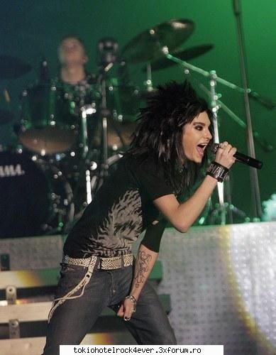 Bill's new tatoo - super tare tatuajul prea tare - *..::Bill Kaulitz::..*