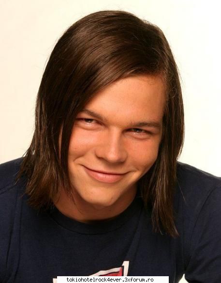 Care e cel mai sexy membru ? - sa stiti k pare a fi alt om!mereu e "suparat"!se - *..::Tokio Hotel::..*
