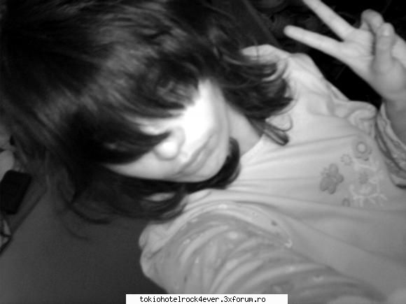 Catty......me :P - ^People stop fighting.......I am in pijamas^ ;) - *..::Me, myself & I::..*