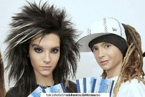 Ce avetzi in comun cu ei? - da si eu....inainte nu prea dadeam atentie la - *..::Tokio Hotel & Us::..*