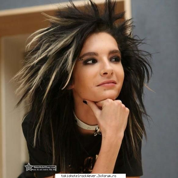 Ce v'a impresionat la ei? - sal... sunt noua sper sa ma primiti si pe mn - *..::Tokio Hotel & Us::..*