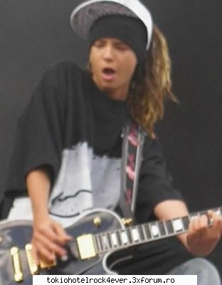 Cik Tom orgasm=)) - a 2-a...doamneeeee.... c fel face! da` poate face - *..::Tom Kaulitz::..*