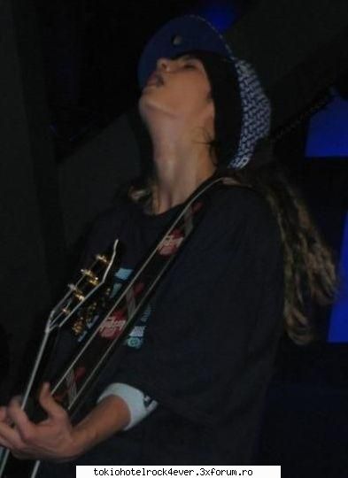 Cik Tom orgasm=)) - bonus...2 poze! unu - 1 - *..::Tom Kaulitz::..*