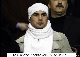 Doi frati despartiti - 2.Adrian-30 ani,fotbalist profesionist - *..::FanFiction::..*