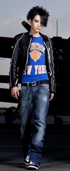 Doi frati despartiti - 3.Bill-15 ani,coleg de clasa cu Teea - *..::FanFiction::..*