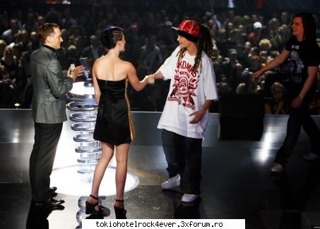 EMA - European Music Awards - asa...acum cand s-au dus p scena sa ia premiul - *..::Tokio Hotel::..*