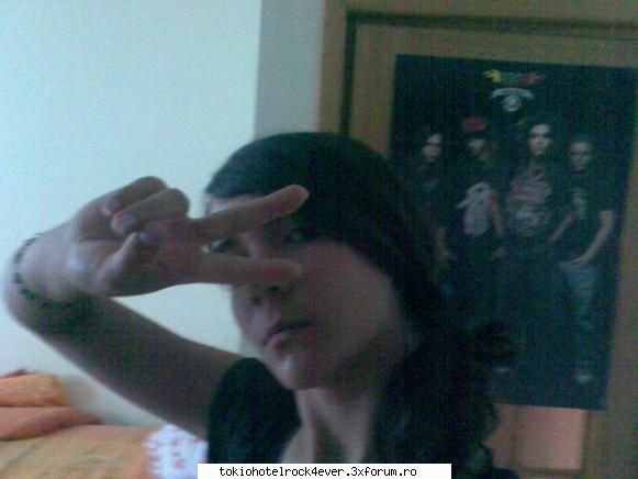 ElLa - asa mi-a veni:D paiiiii.... dak vor fetele sa - *..::Me, myself & I::..*