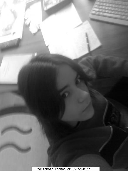 ElLa - aici e foarte place poza asta - *..::Me, myself & I::..*
