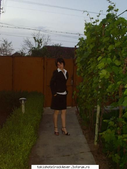 Emma,Emilia,Em ,Adelina sau Ade - ata e poza ku em brunet a ku paru meu naturell - *..::Me, myself & I::..*