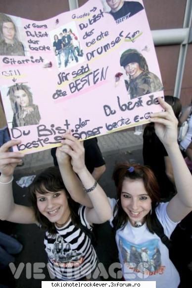 FANI ADEVARATZI! ;)) - c fericire p fetele astea! - *..::Tokio Hotel::..*