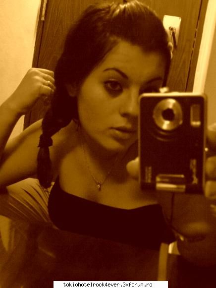 F�e�ita~d�l�e - uite aici extraterestrull - *..::Me, myself & I::..*