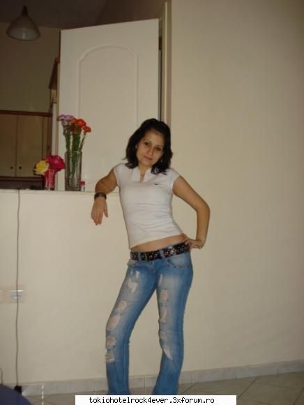 Gia... - asta nu stiu ce-i cu ea!probabil prezentam - *..::Me, myself & I::..*