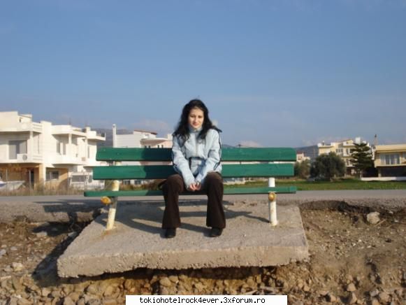 Gia... - ehe,ganditoarea de mine....ganduri peste 1000 - *..::Me, myself & I::..*
