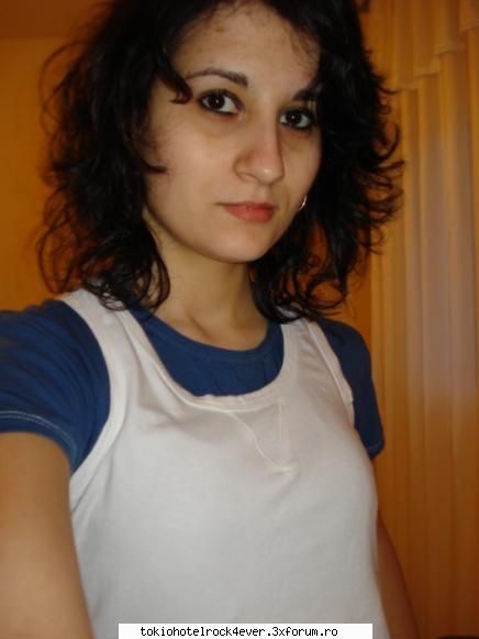 Gia... - sa va pun poze k poae m-ati uitat! - *..::Me, myself & I::..*