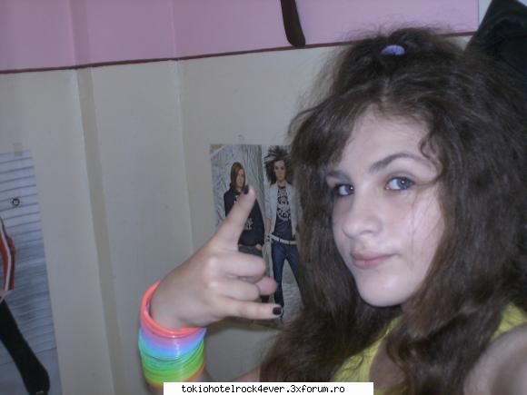 Hallo! Ich bin Emma :D - this one and i go to school I'm lateee - *..::Me, myself & I::..*