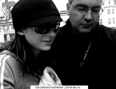 ~His bodyguard~ - HAI CA GASIT ALTE POZE - *..::Bill Kaulitz::..*