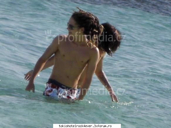 In vacanta:D - arata bn pamatufu - *..::Bill & Tom Kaulitz::..*