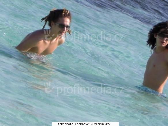 In vacanta:D - AdeLul - *..::Bill & Tom Kaulitz::..*