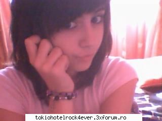 Insemnificant{o.O} - pi Adellu nuj de cathe ori miai zis buna si bun - *..::Me, myself & I::..*