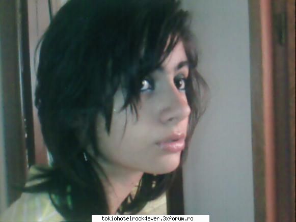 Insemnificant{o.O} - ~emo-girl~ - *..::Me, myself & I::..*