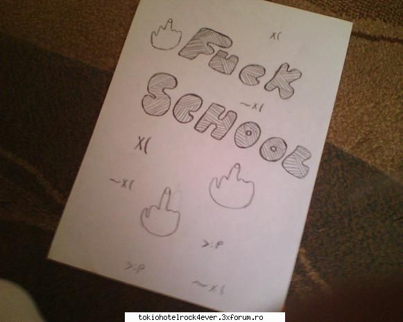 Irra's Pics - in ora de chimie...cica:D:D:D:D - *..::Drawing Art::..*