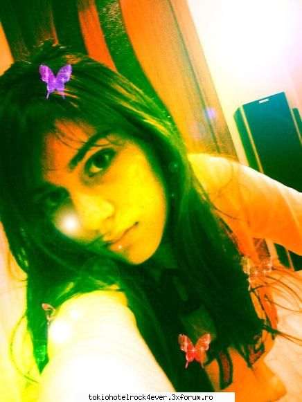 >Just me<AnTO> - Mah fratilor.. M-ati ametit de tot Nu mai stiu - *..::Me, myself & I::..*