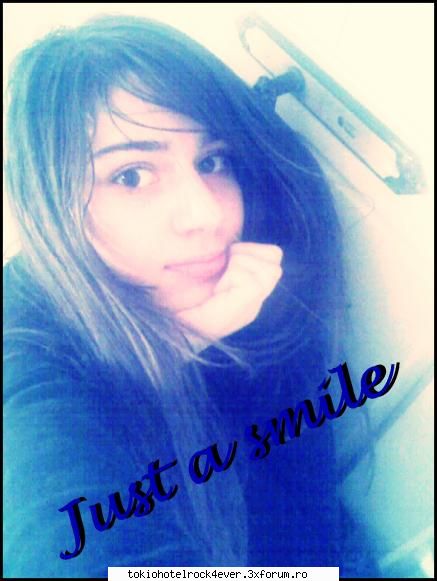 >Just me<AnTO> - pff..Cat de adormita este yo Am mai pus poza aia - *..::Me, myself & I::..*
